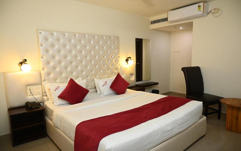 Hotel V Pride Comfort Visakhapatnam Esterno foto